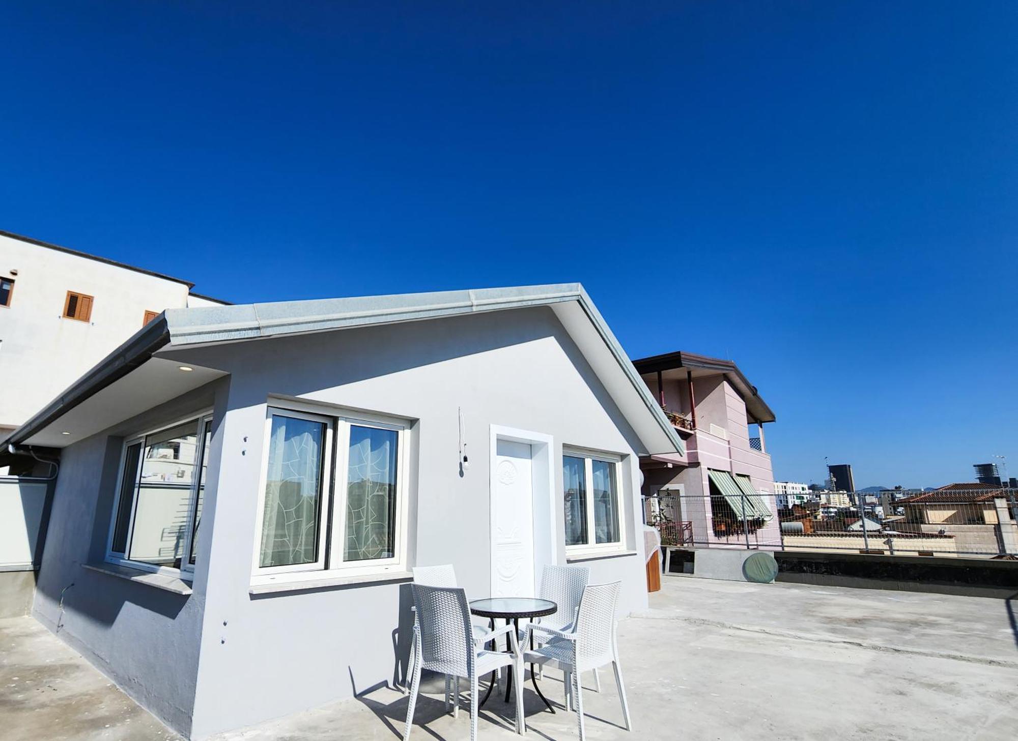 Apartment Rooftop Sweet *
